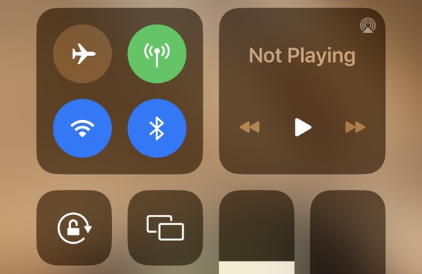 Enable & Disable Night Shift Quickly from Control Center on iPhone & iPad